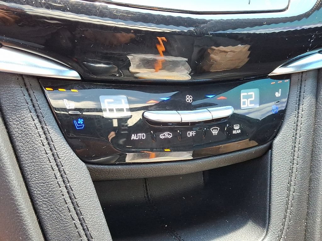 Used 2025 Cadillac XT6 Sport w/ Technology Package AWD/4WD image 15