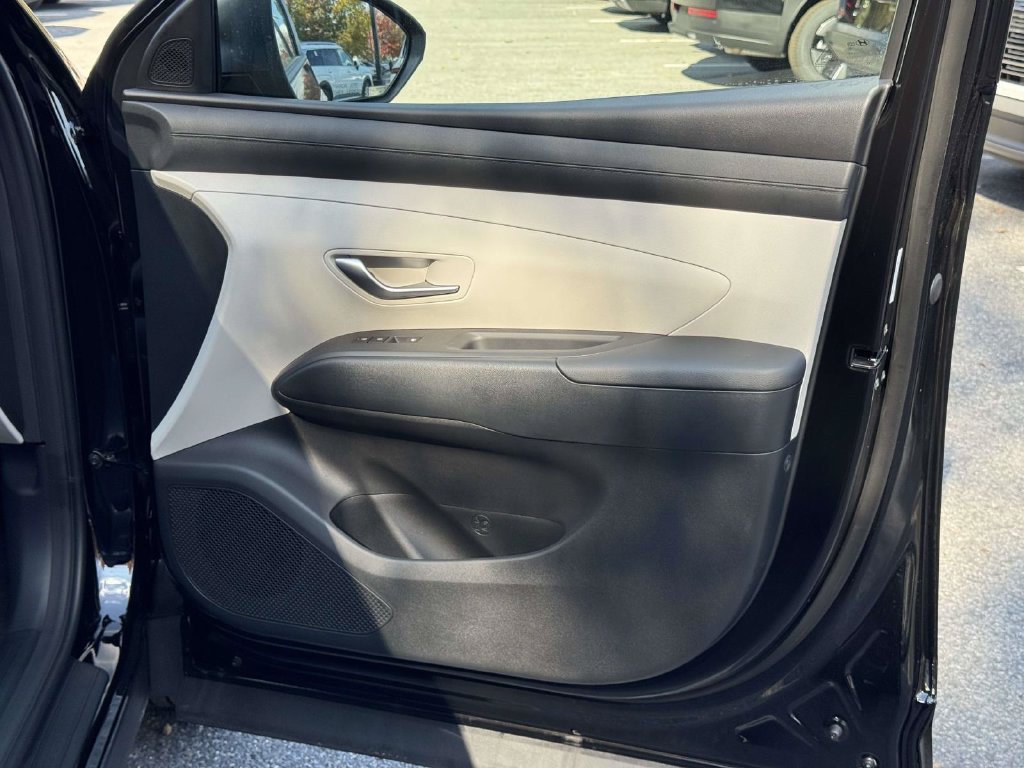 New 2026 Hyundai Tucson Blue SE FWD image 8
