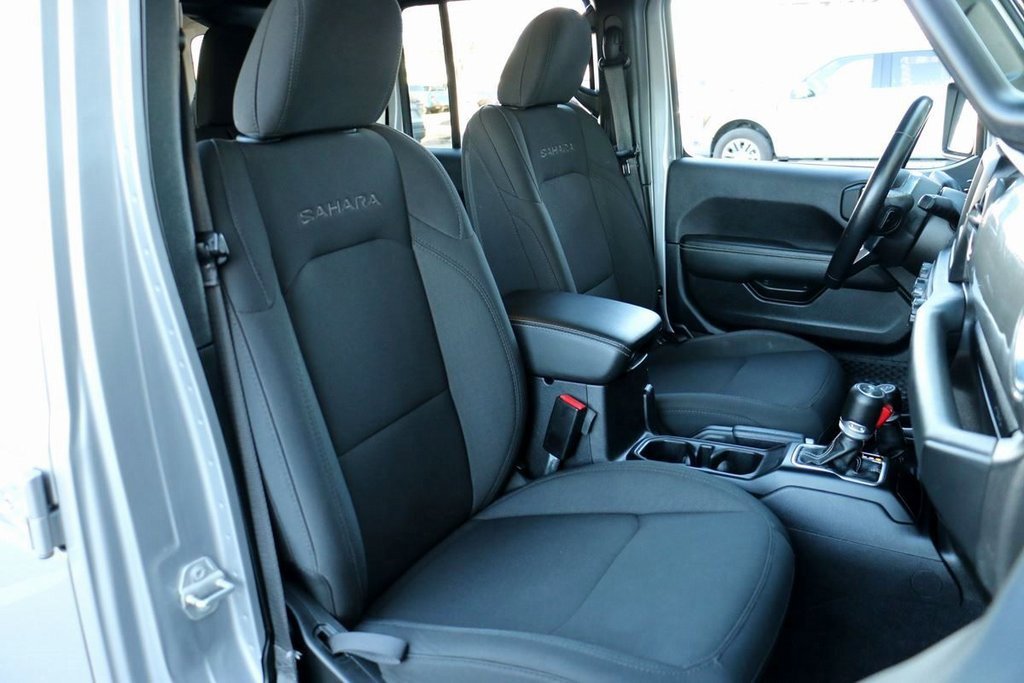 Used 2021 Jeep Wrangler Unlimited Sahara image 27