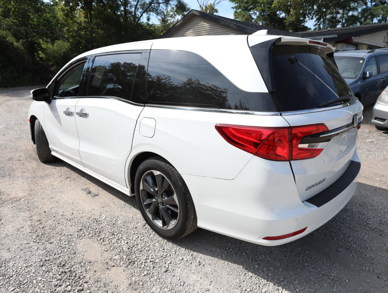 Used 2022 Honda Odyssey Elite image 9