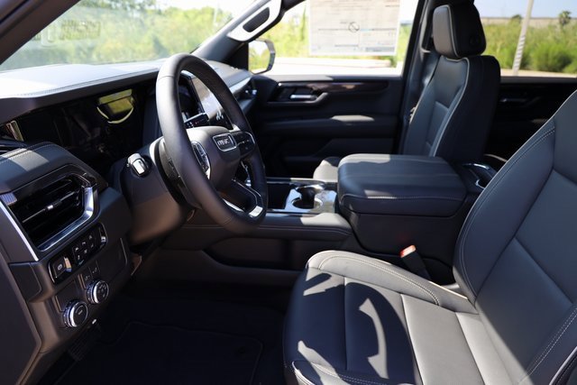 New 2026 GMC Yukon Elevation image 12