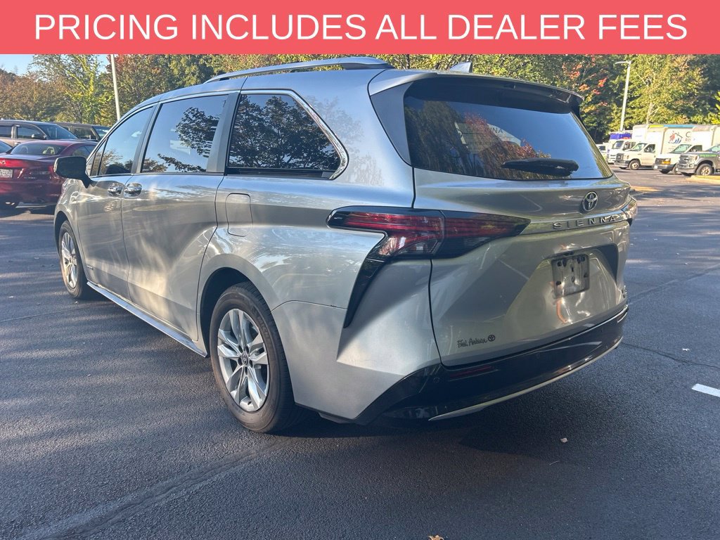 Used 2021 Toyota Sienna Limited FWD image 6