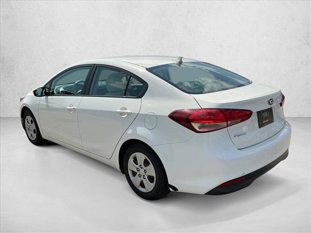 Used 2017 Kia Forte LX image 3