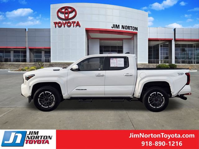 Used 2025 Toyota Tacoma TRD Sport image 5