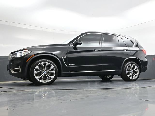 Used 2017 BMW X5 xDrive50i AWD/4WD image 37