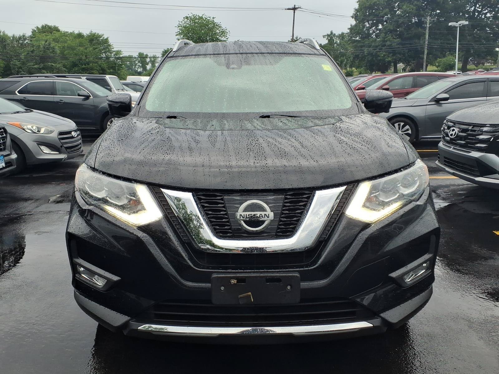 Used 2017 Nissan Rogue SL w/ SL Premium Package AWD/4WD image 2