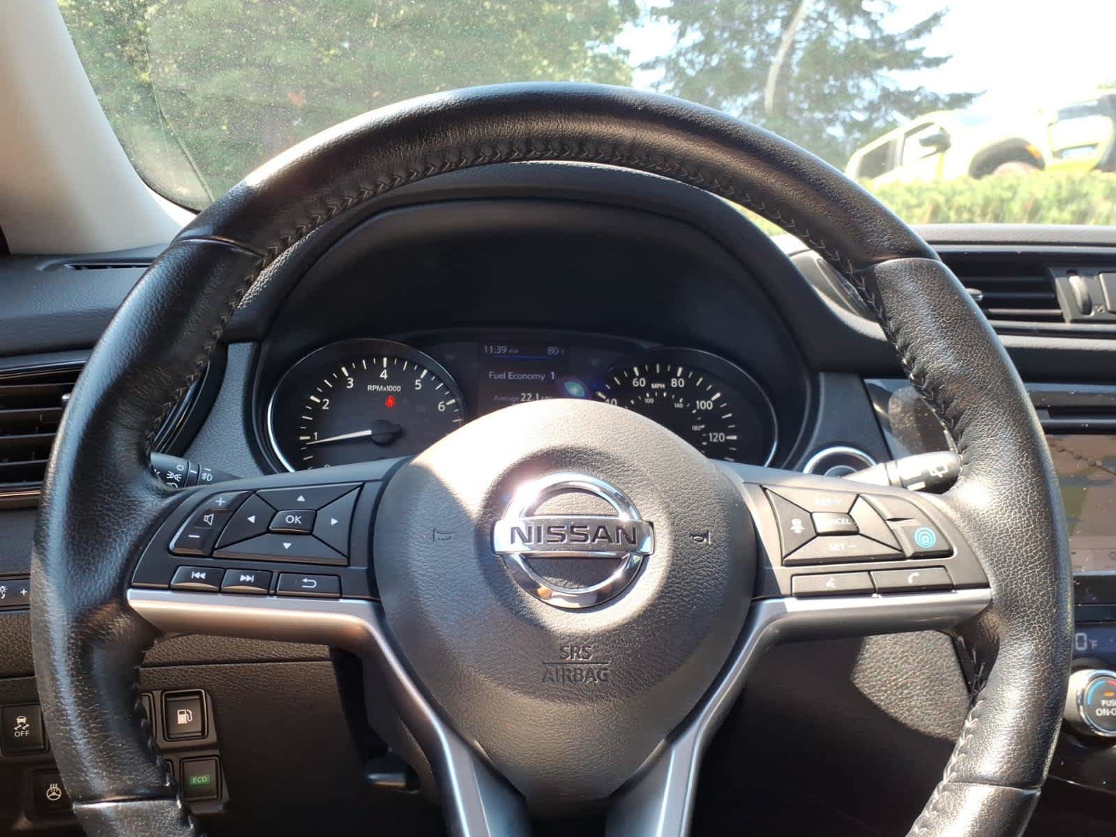 Certified 2020 Nissan Rogue SV w/ Sun & Sound Touring Package AWD/4WD image 24