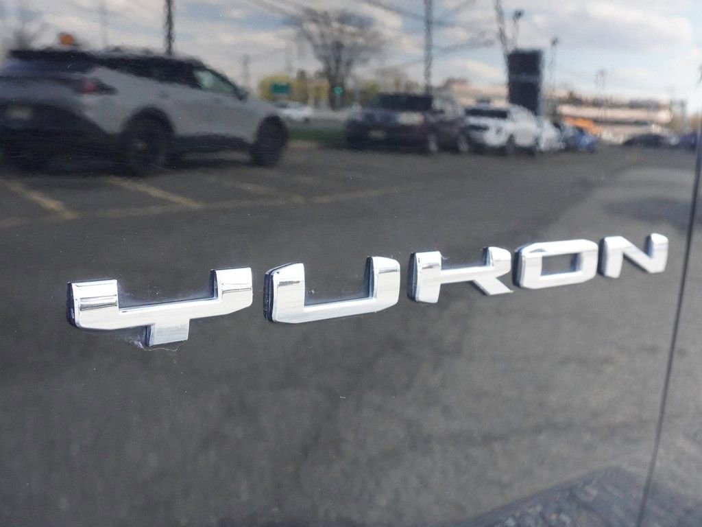 Used 2023 GMC Yukon SLT w/ SLT Premium Package image 27