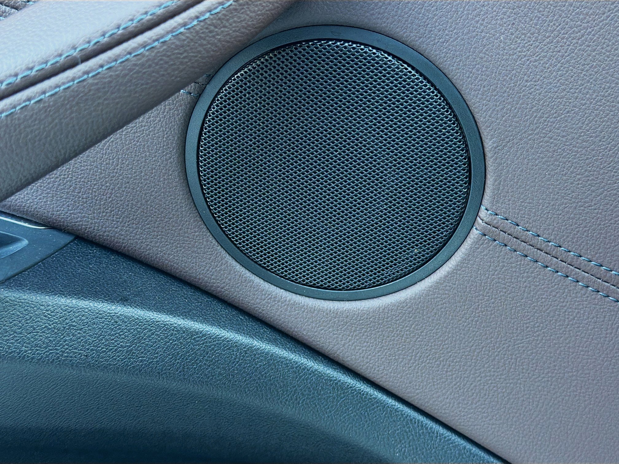 Used 2020 BMW X4 xDrive30i w/ M Sport Package 2 image 23