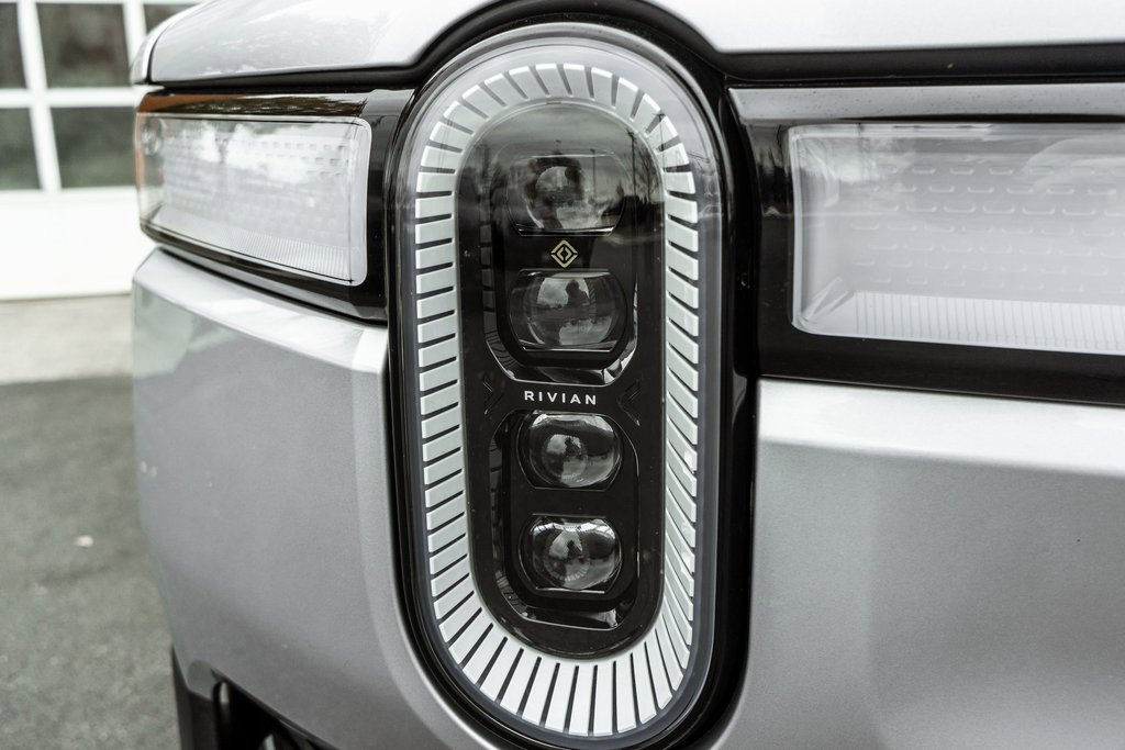 Used 2023 Rivian R1T Adventure image 41
