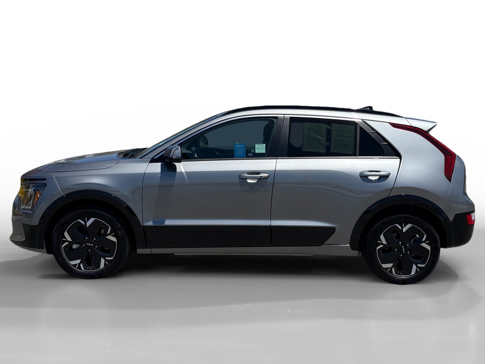 Used 2023 Kia Niro Wind FWD image 2