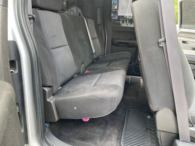 Used 2011 Chevrolet Silverado 2500 LT AWD/4WD image 28