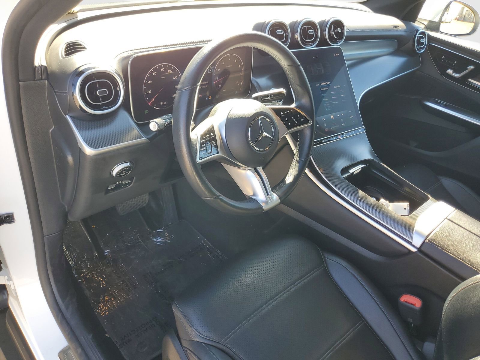 Used 2024 Mercedes-Benz GLC 300 image 17