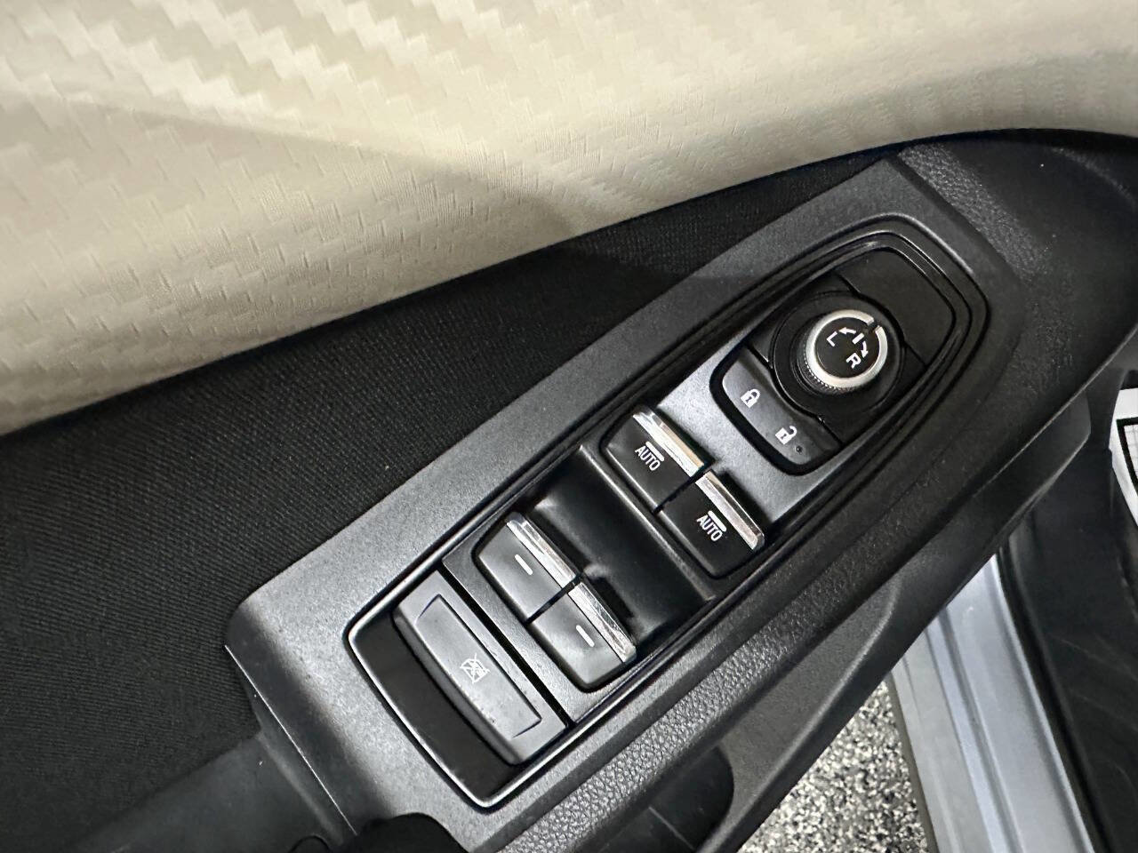 Used 2019 Subaru Ascent Premium image 24