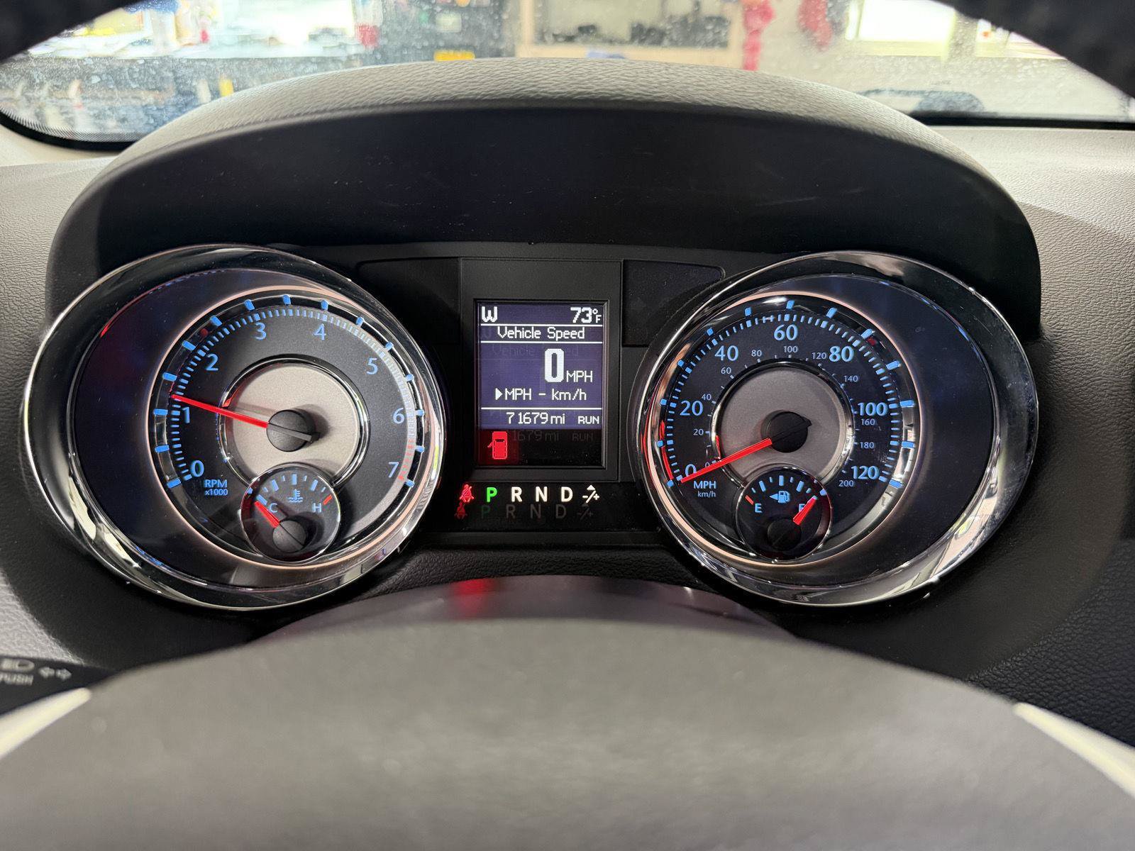 Used 2015 Chrysler Town & Country Touring FWD image 15