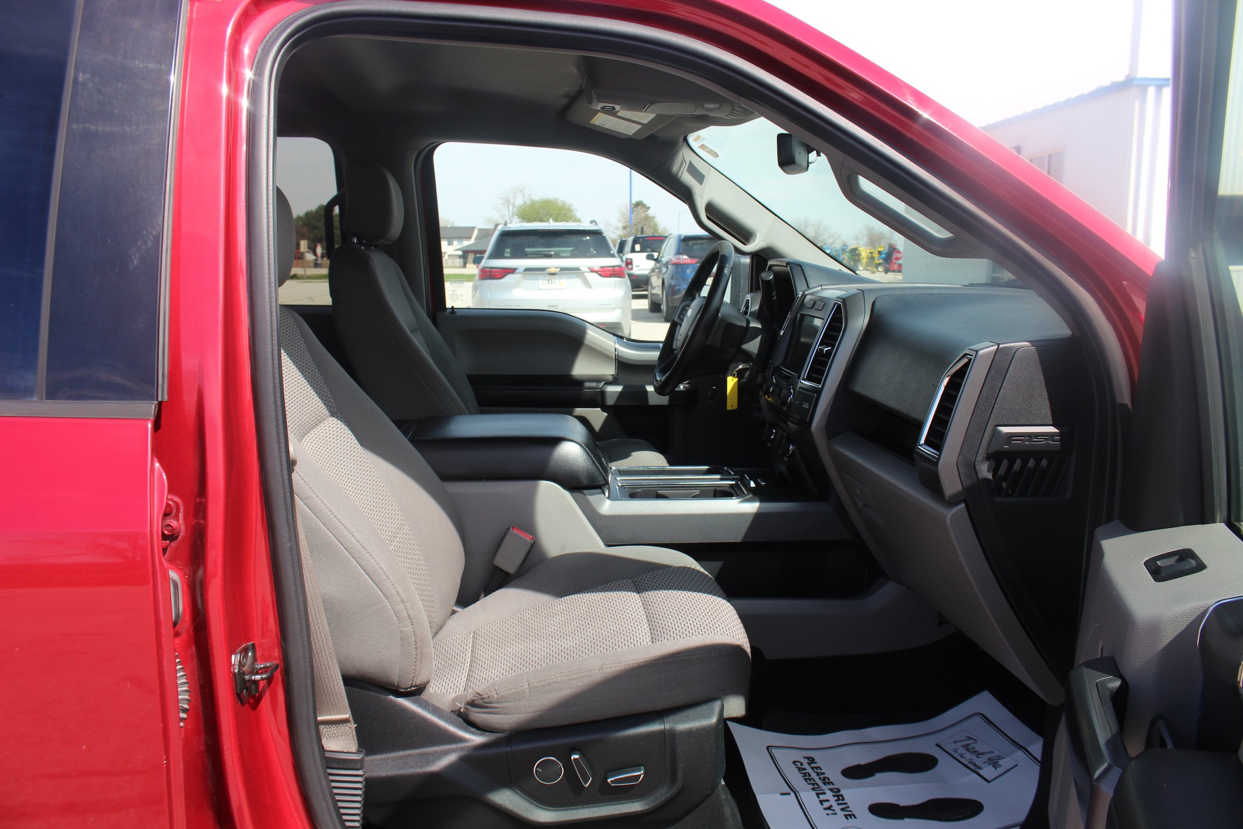 Used 2017 Ford F150 XLT w/ Equipment Group 302A Luxury AWD/4WD image 17