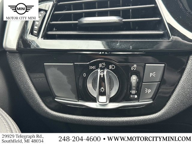 Used 2021 BMW M550i xDrive w/ Premium Package AWD/4WD image 29