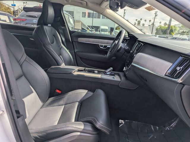 Certified 2023 Volvo S90 B6 Ultimate w/ Protection Package Premier image 28