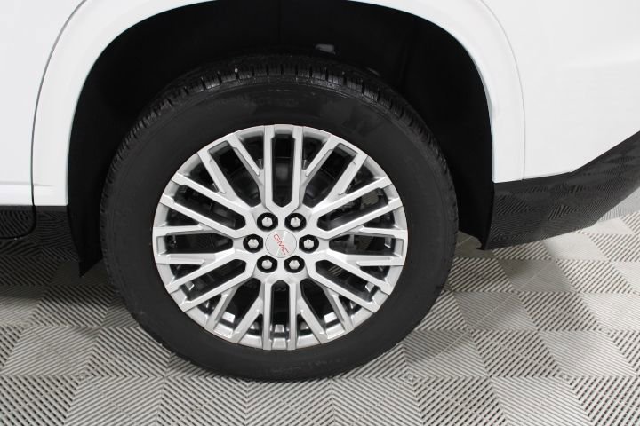 New 2026 GMC Acadia Denali w/ LPO, Floor Liner Package image 42