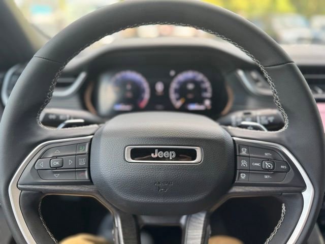New 2025 Jeep Grand Cherokee L Limited w/ Black Appearance Package image 28