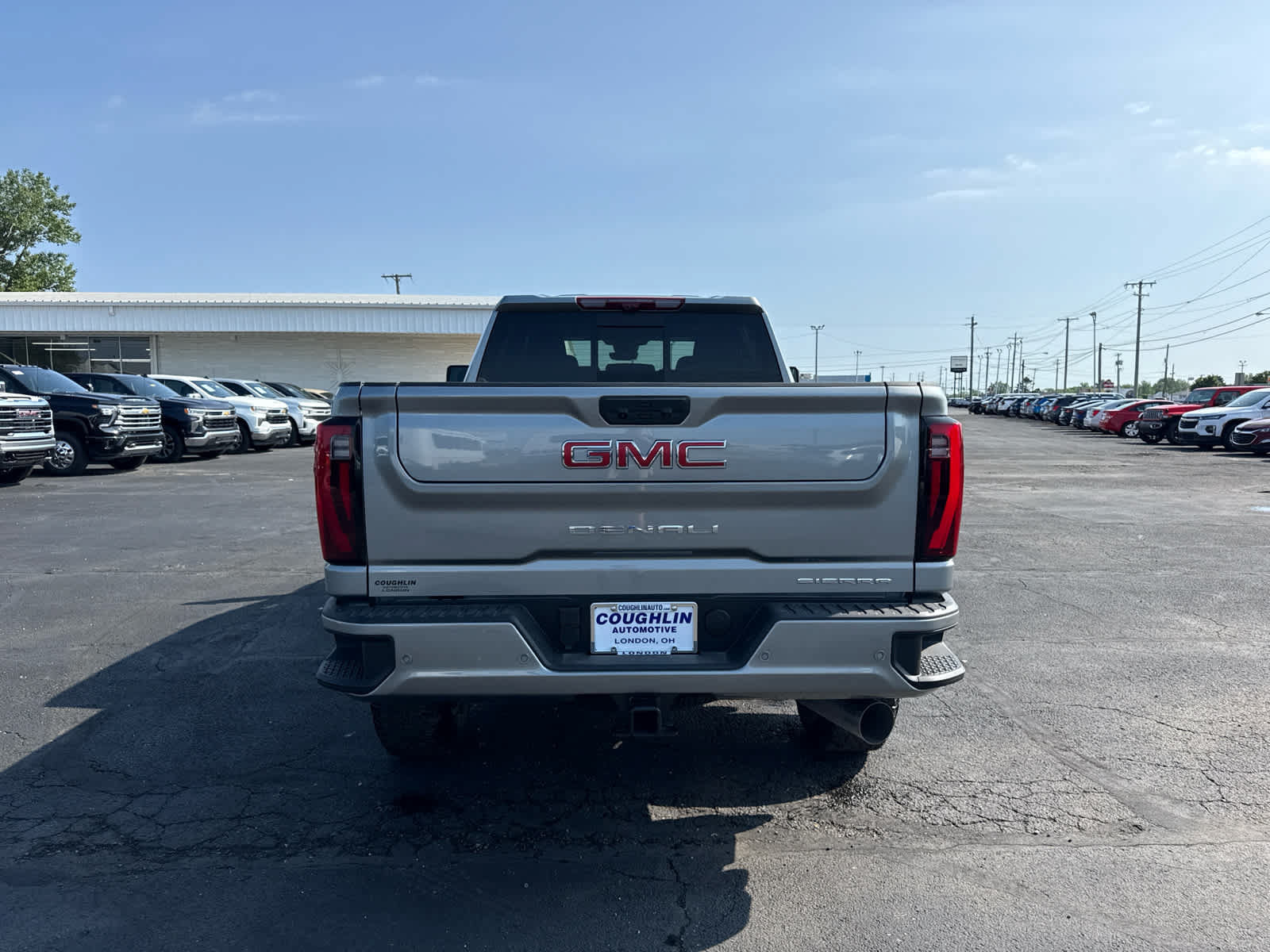 New 2026 GMC Sierra 3500 Denali w/ Denali Reserve Package AWD/4WD image 4