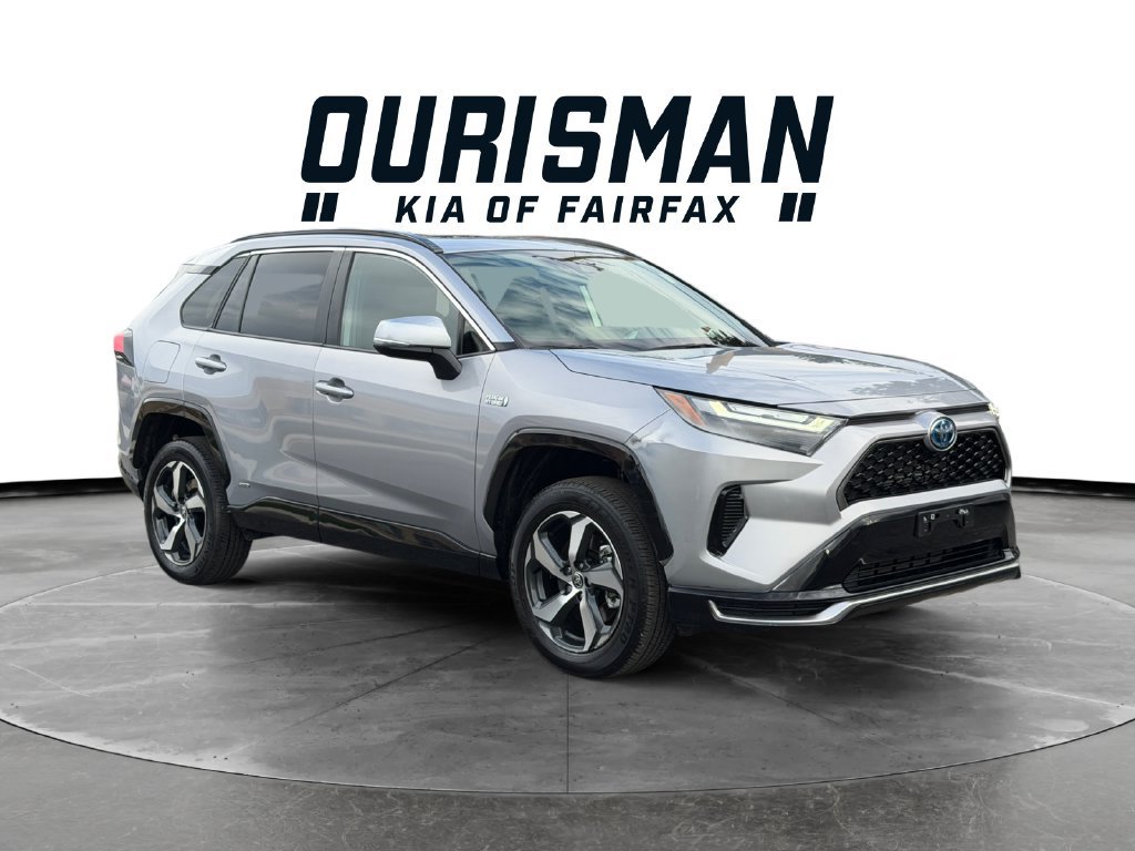 Used 2024 Toyota RAV4 SE w/ Weather & Moonroof Package