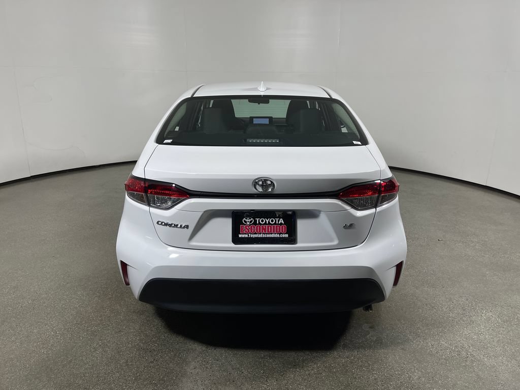 Used 2026 Toyota Corolla LE FWD image 4