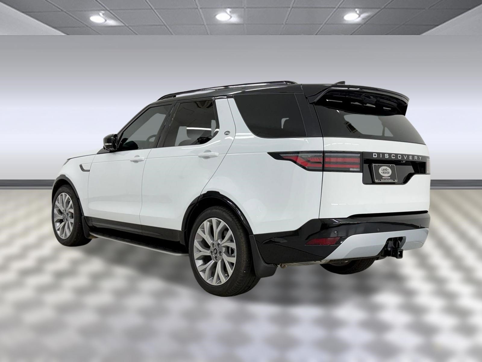 New 2026 Land Rover Discovery Limited Edition AWD/4WD image 3