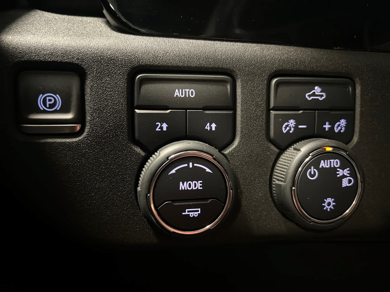 Certified 2023 Chevrolet Silverado 1500 LT AWD/4WD image 15