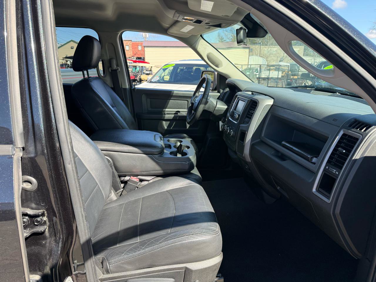 Used 2016 RAM 1500 Express w/ Black Ram 1500 Express Group image 16