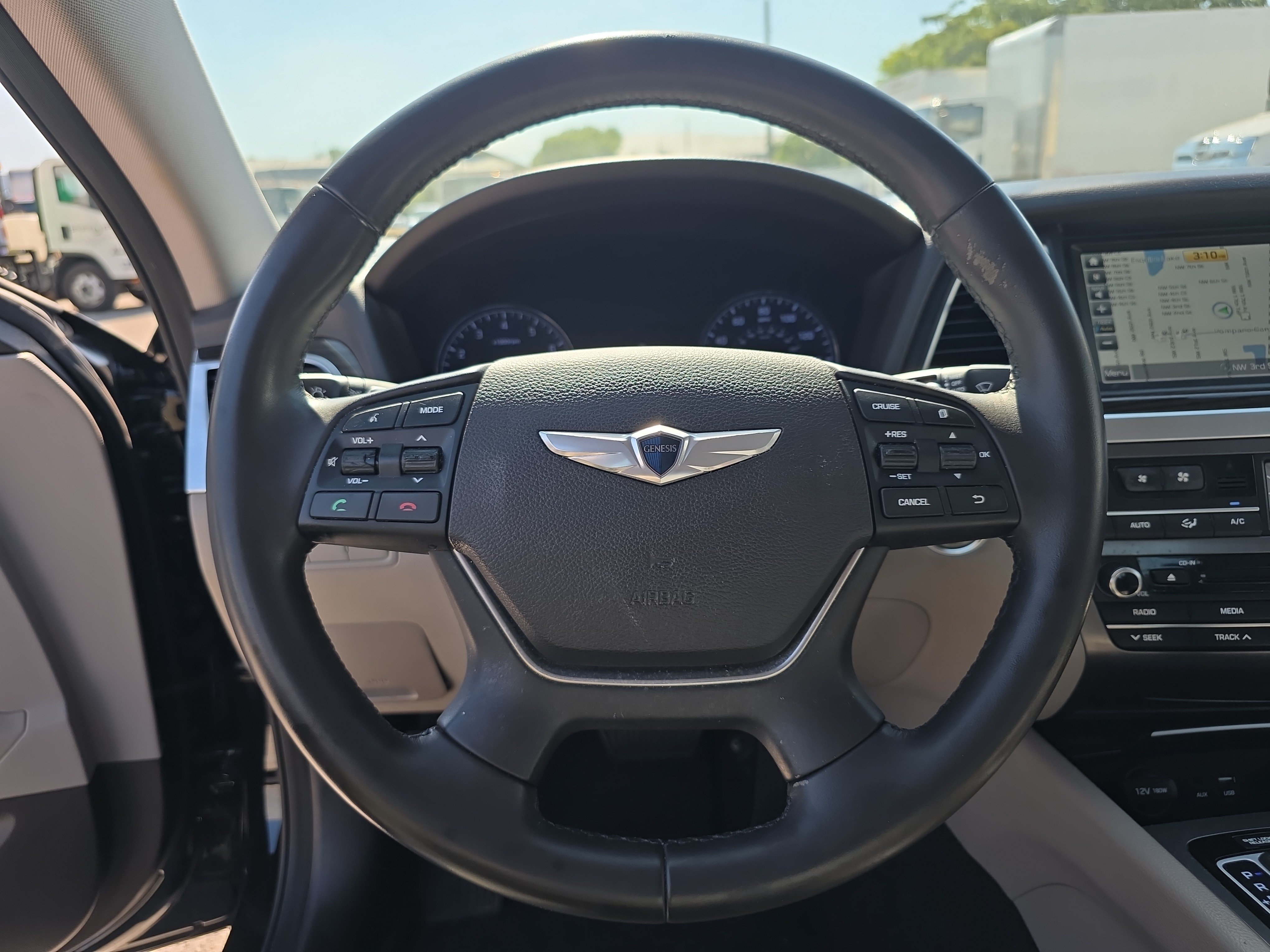 Used 2016 Hyundai Genesis 3.8 RWD image 28