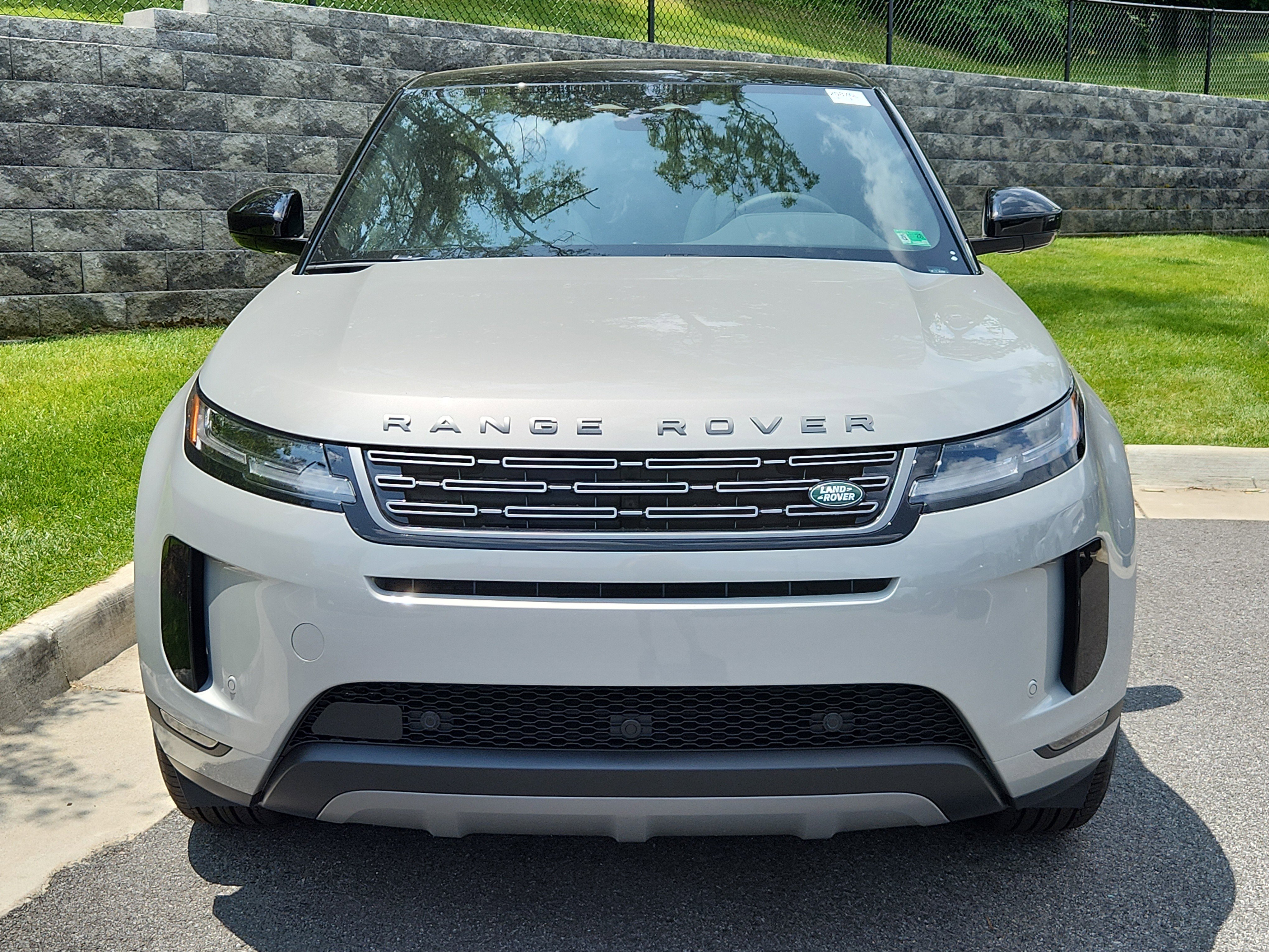 New 2026 Land Rover Range Rover Evoque S image 8