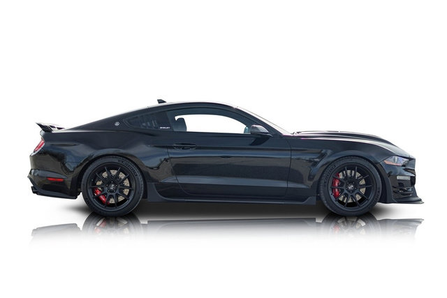 Used 2022 Ford Mustang GT Premium w/ GT Performance Package RWD image 2