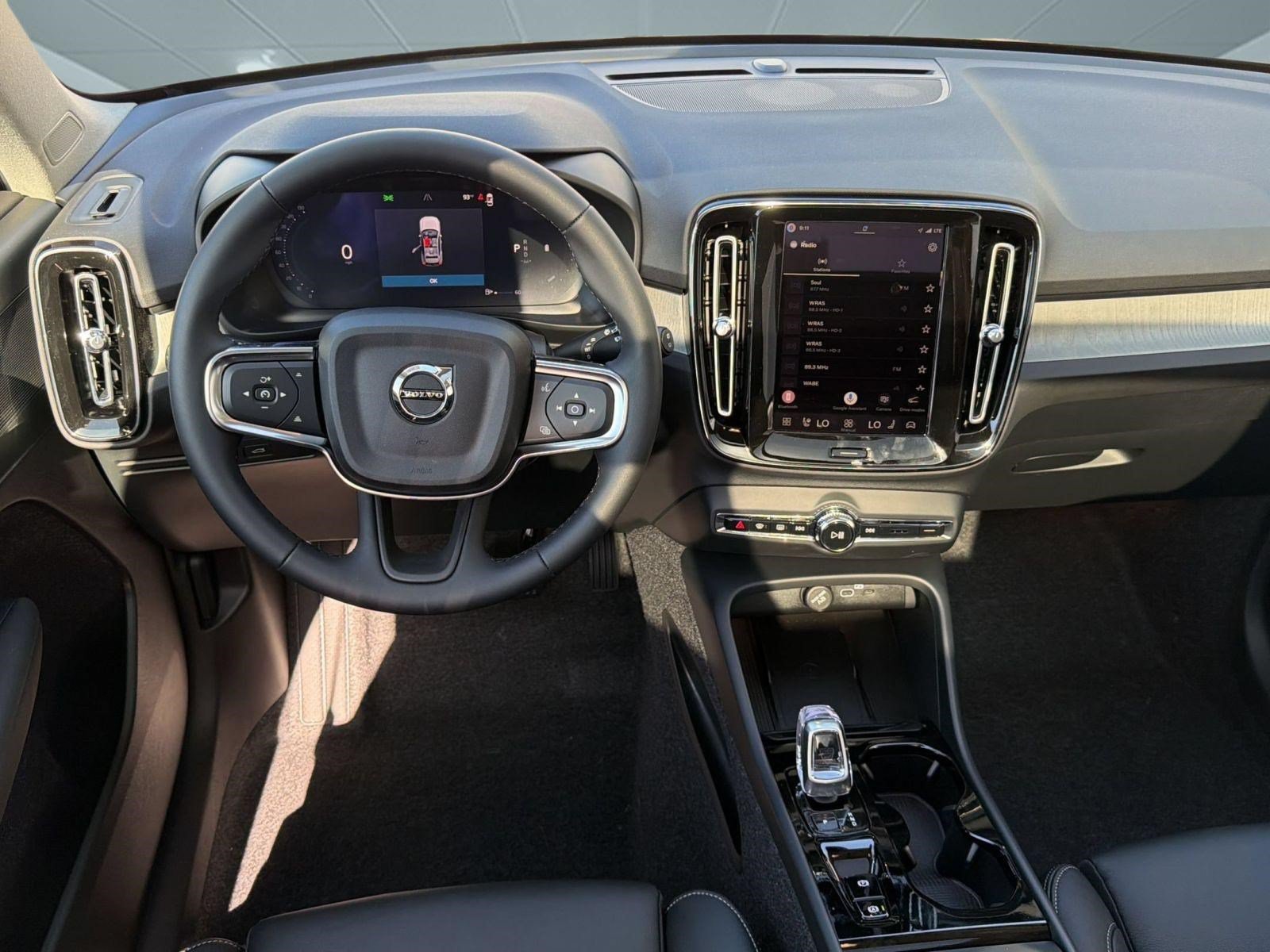 New 2026 Volvo XC40 B5 Plus w/ Protection Package Premier AWD/4WD image 28
