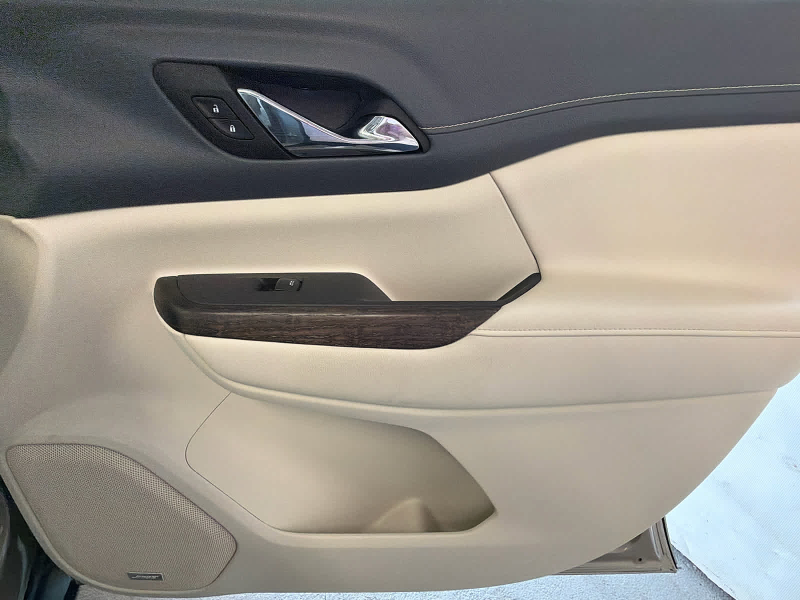 Used 2022 GMC Acadia Denali w/ LPO, Floor Liner Package FWD image 34