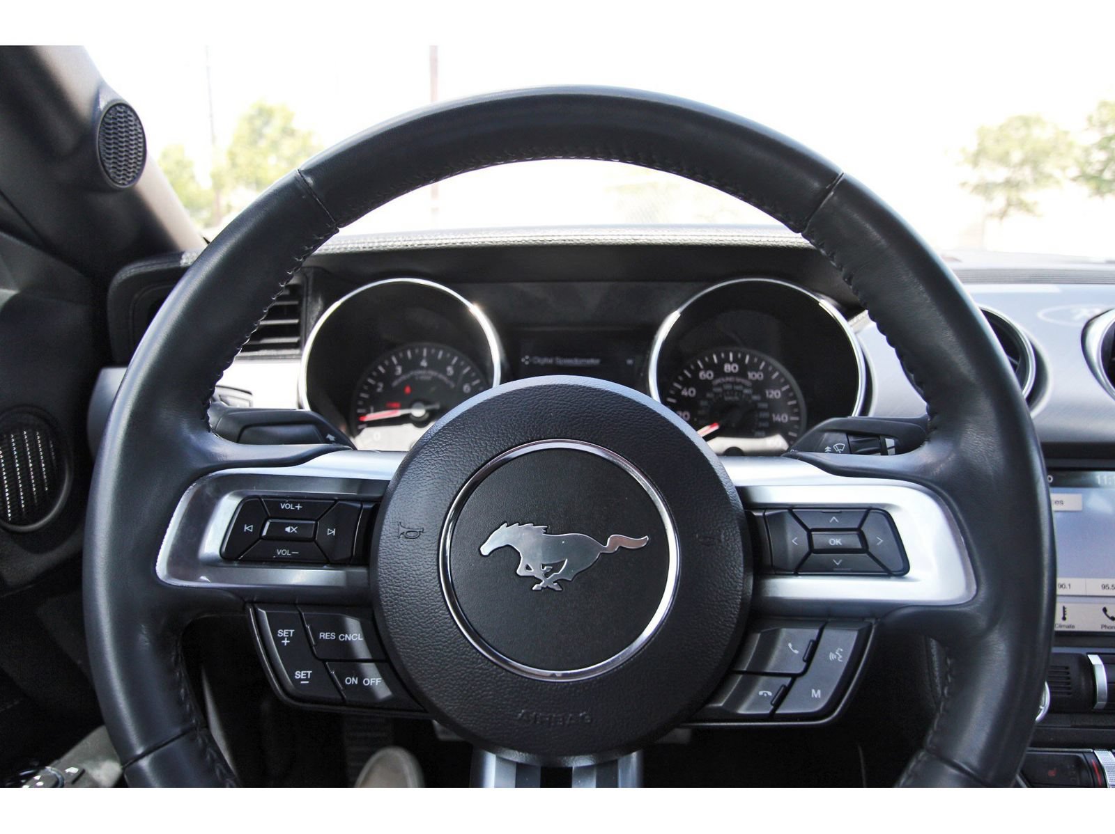 Used 2018 Ford Mustang GT Premium RWD image 15