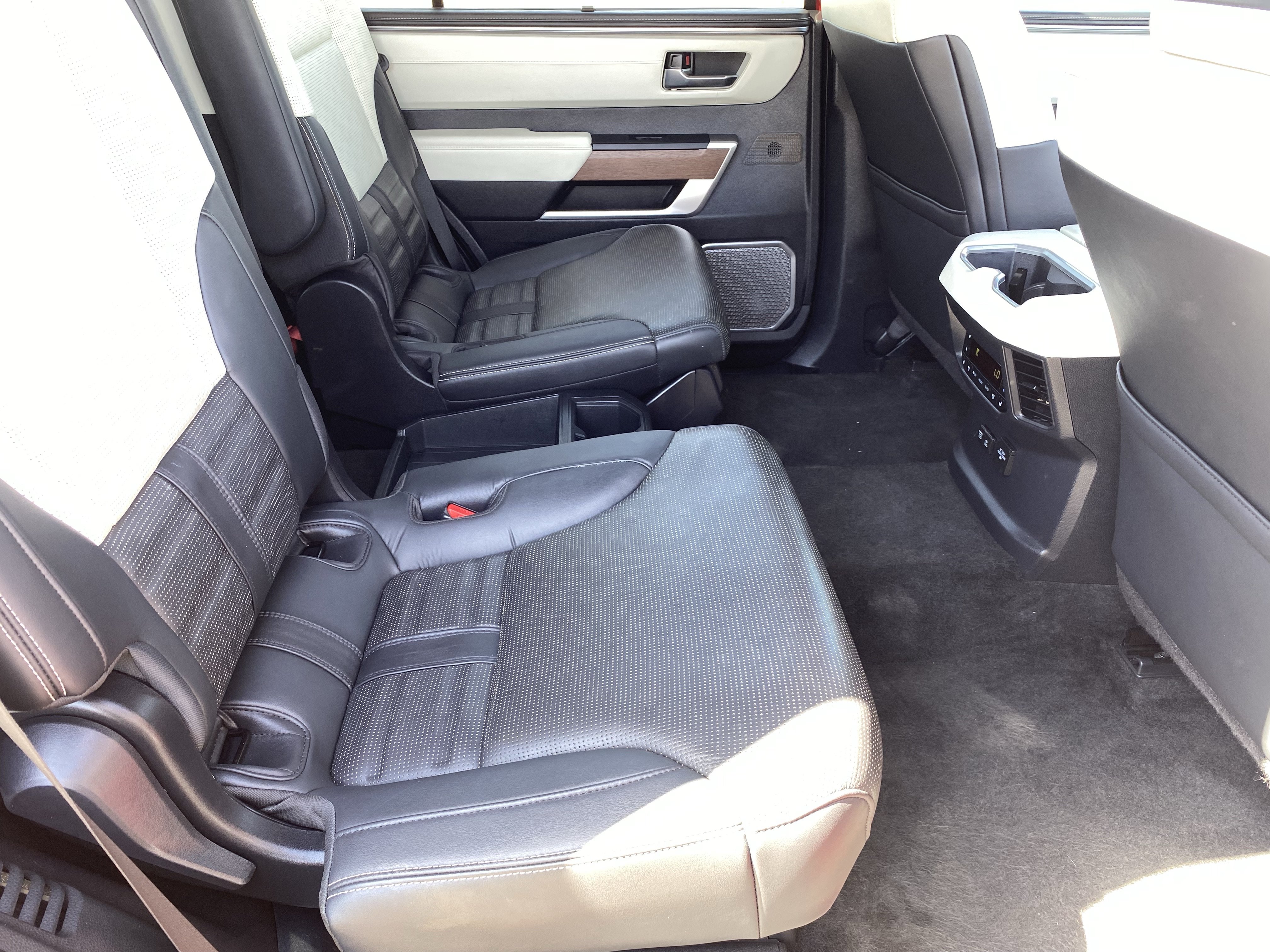 Used 2023 Toyota Sequoia Capstone AWD/4WD image 13