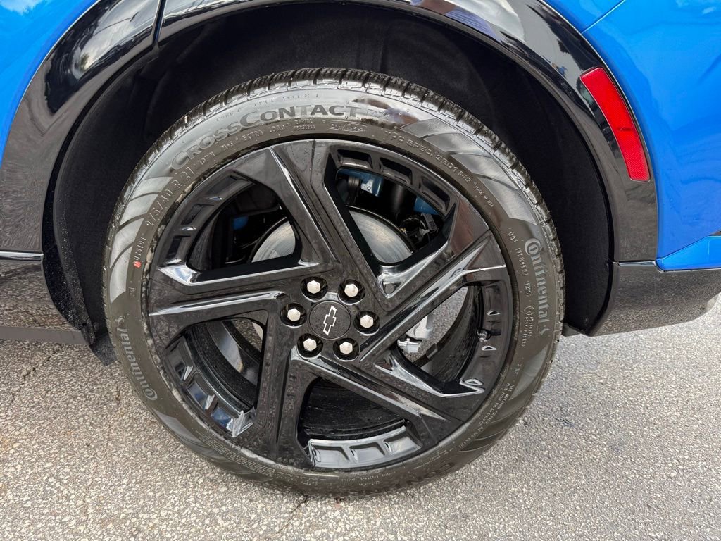 New 2025 Chevrolet Equinox EV RS image 30