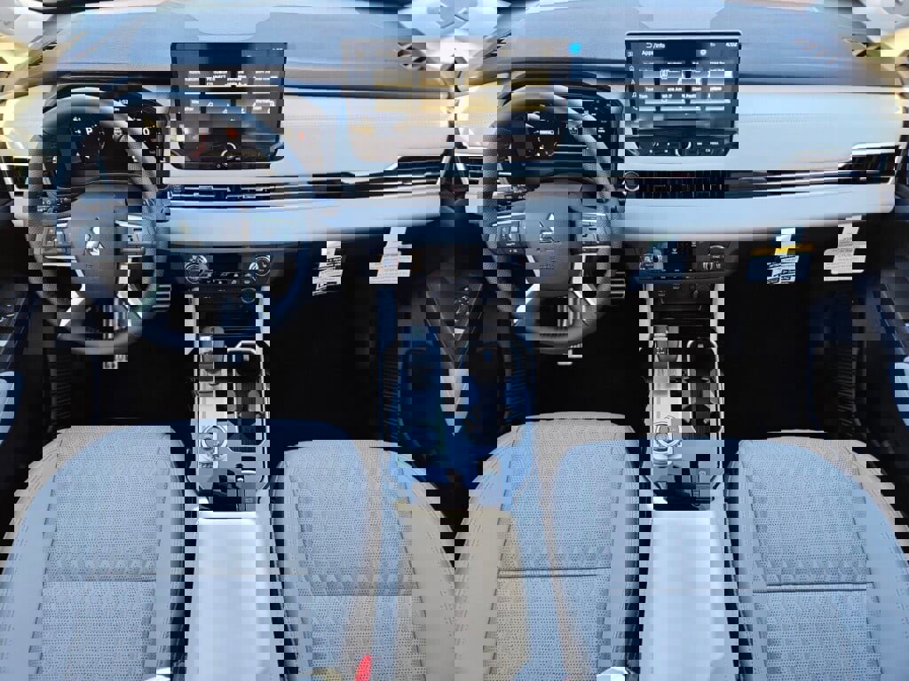 New 2025 Mitsubishi Outlander SEL image 11