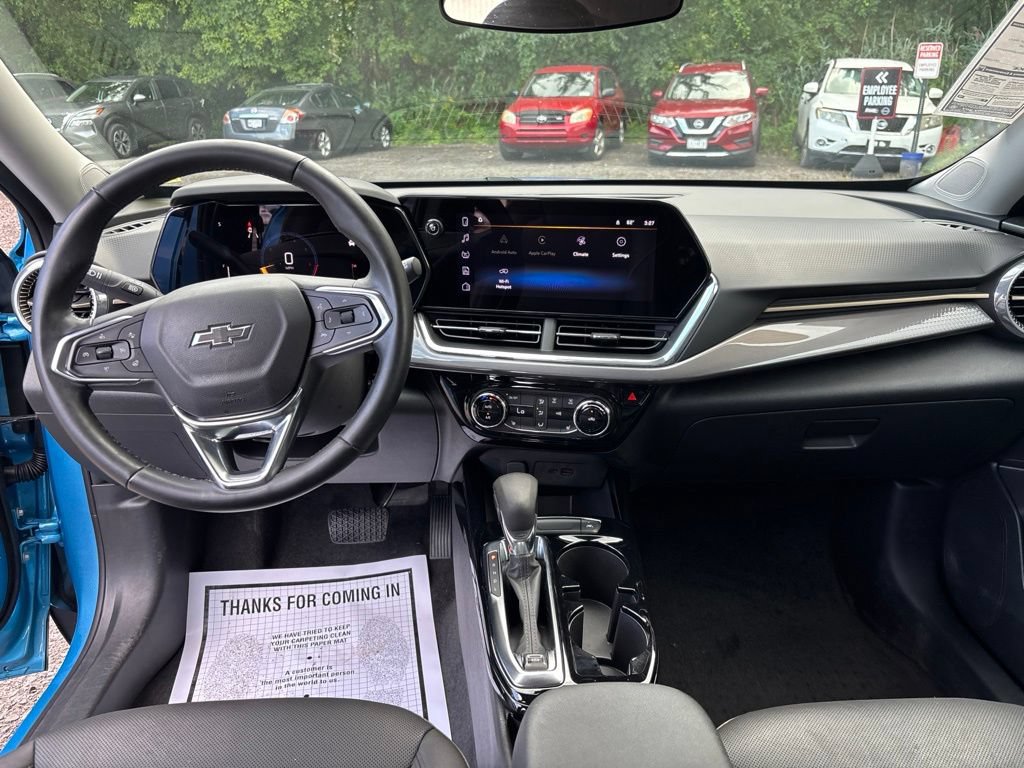 Used 2025 Chevrolet Trax ACTIV w/ Driver Confidence Package FWD image 16