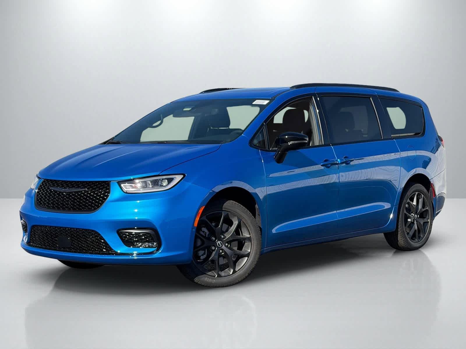 New 2026 Chrysler Pacifica Limited AWD/4WD image 1