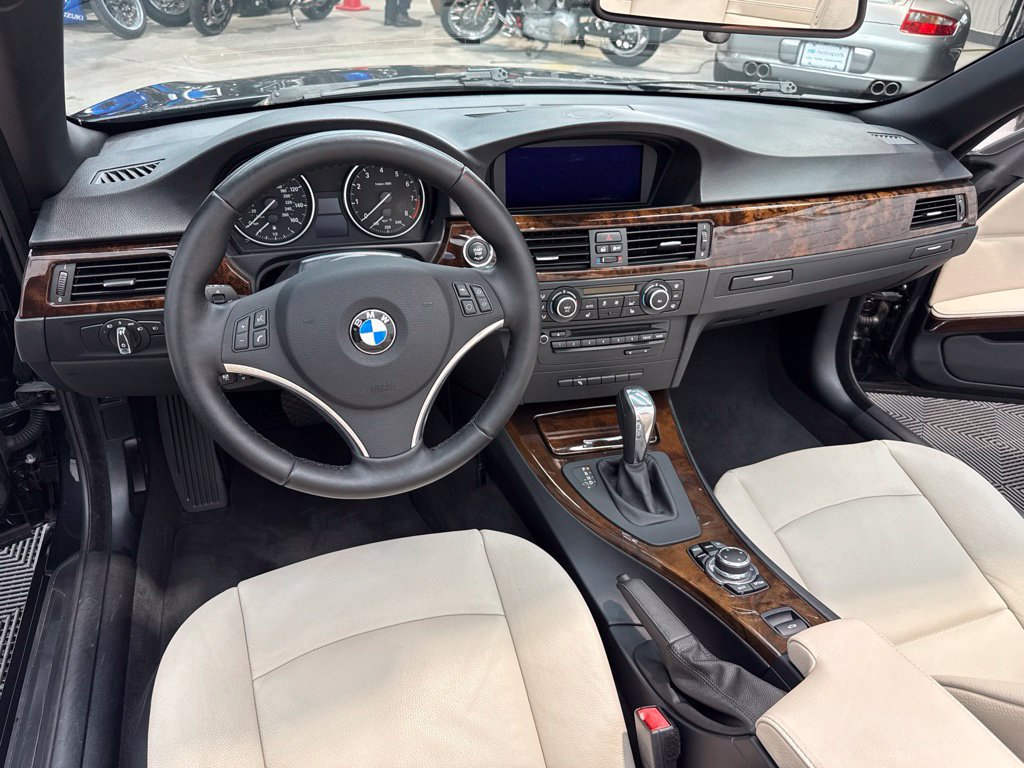 Used 2013 BMW 328i Convertible RWD image 24