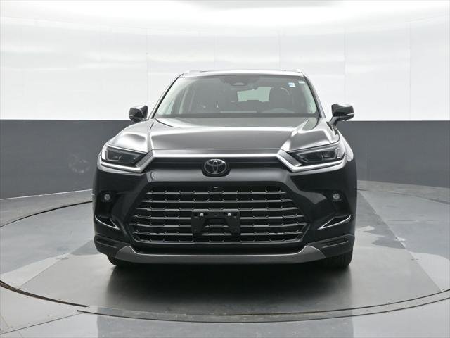 Certified 2026 Toyota Grand Highlander Platinum AWD/4WD image 3