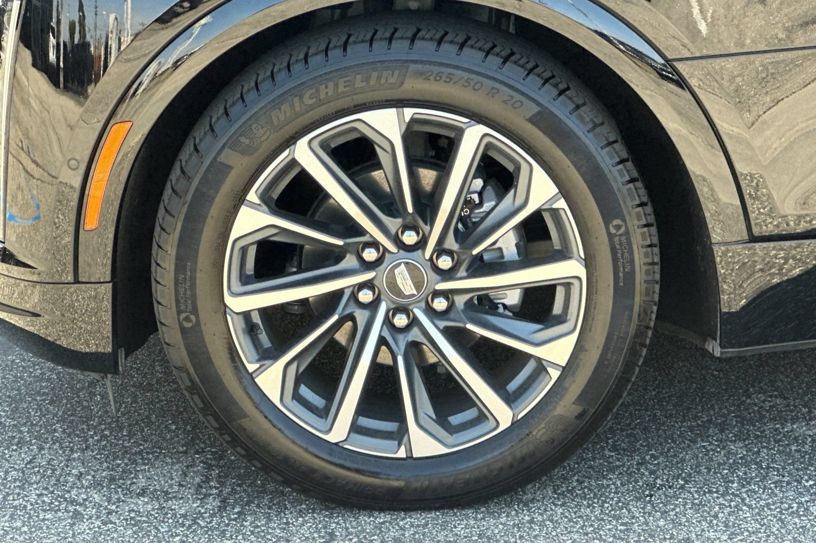 Certified 2024 Cadillac Lyriq Sport RWD image 36