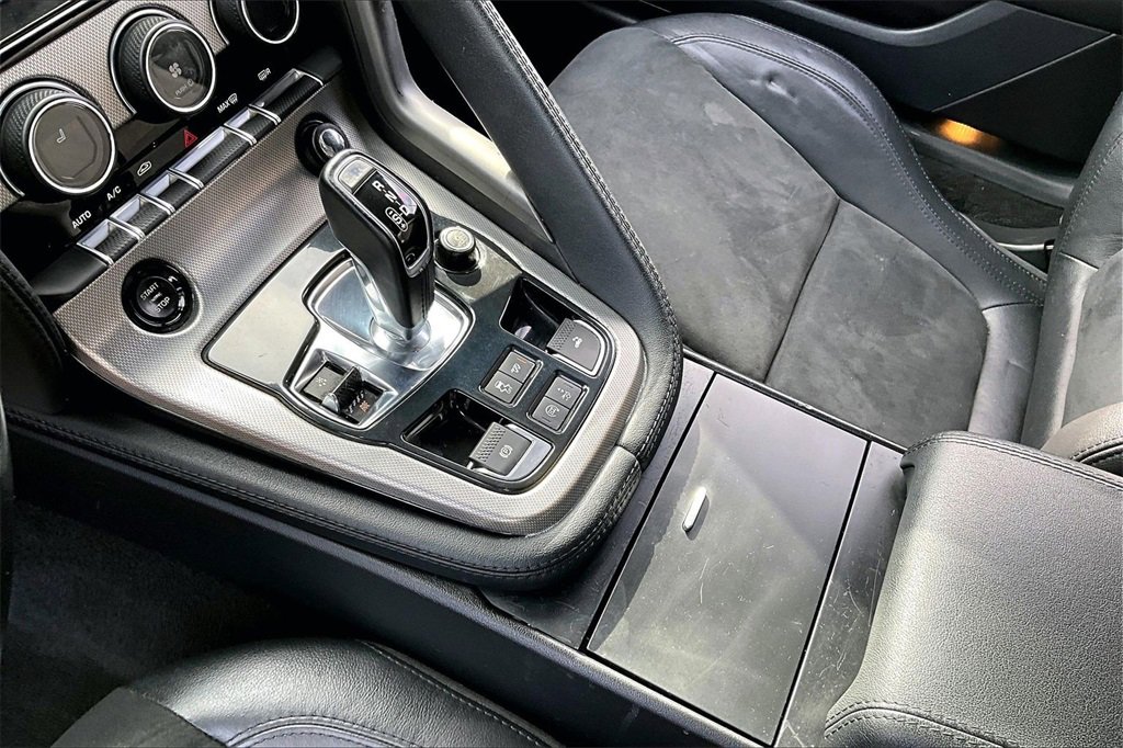Used 2015 Jaguar F-TYPE Convertible image 15