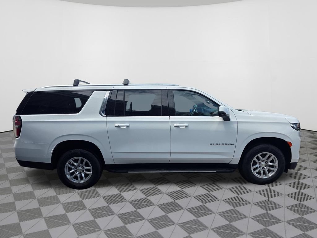 Used 2021 Chevrolet Suburban LT w/ Luxury Package RWD image 5