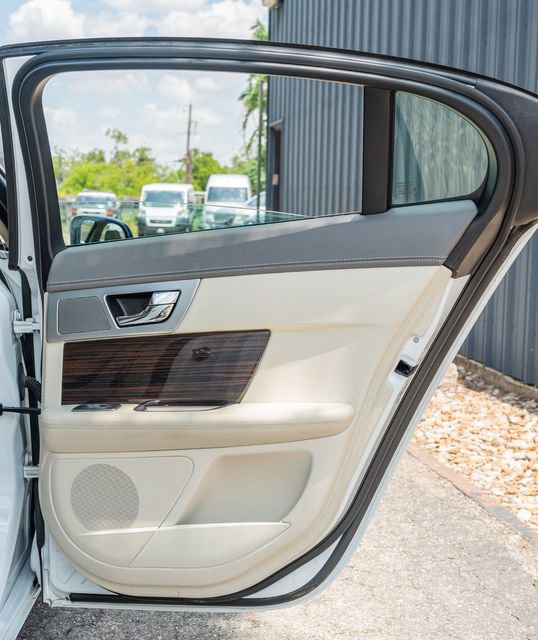 Used 2012 Jaguar XF Portfolio image 39