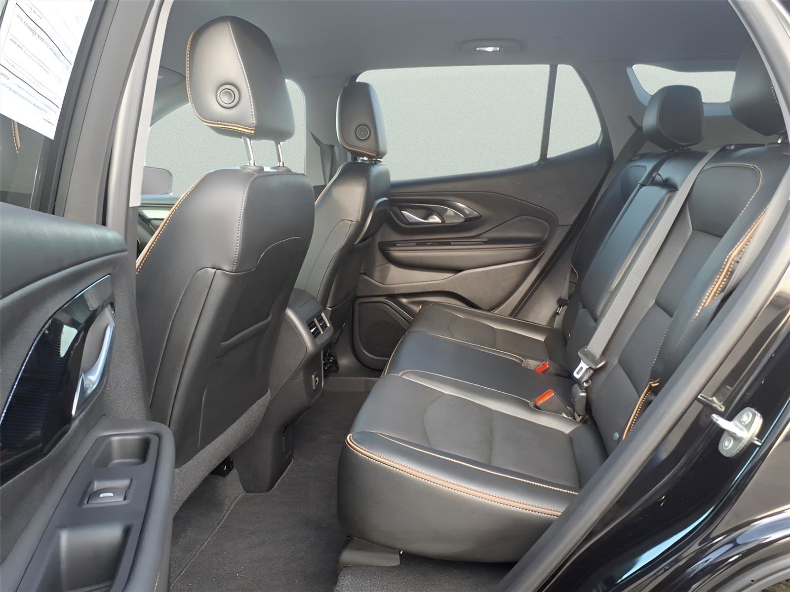 Used 2024 GMC Terrain AT4 image 4