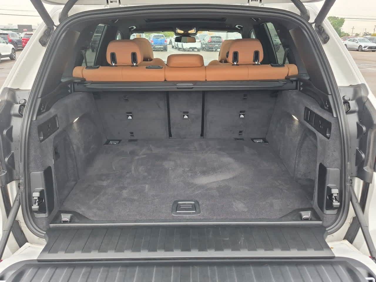 Used 2024 BMW X5 xDrive40i w/ Parking Assistance Package AWD/4WD image 35