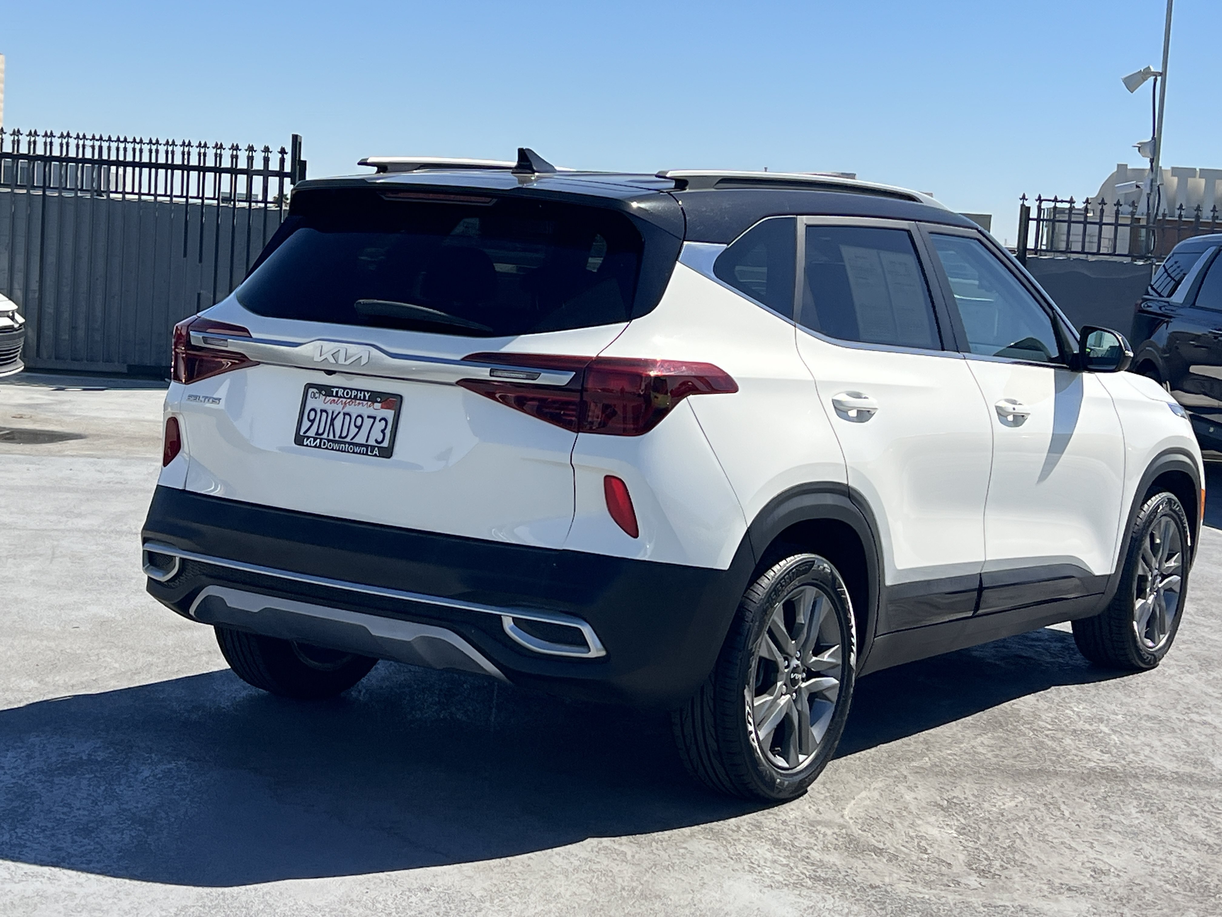 Certified 2023 Kia Seltos S w/ Navigation Package FWD image 7